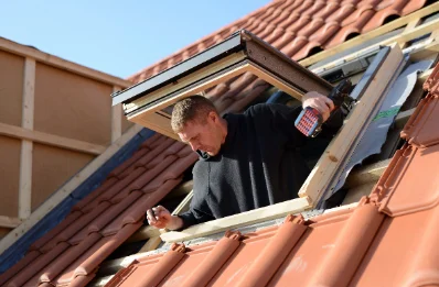 Pose de fenêtres de toit Velux à Deûlémont